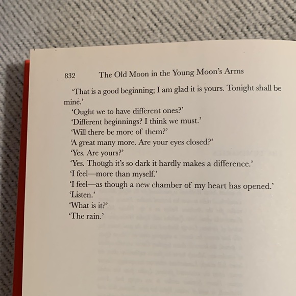 The Luminariess by Eleanor Catton
832 pages. - Picture 5 of 9